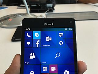 Microsoft Lumia 950 Dual SIM, Lumia 950 XL Dual SIM Launched in India