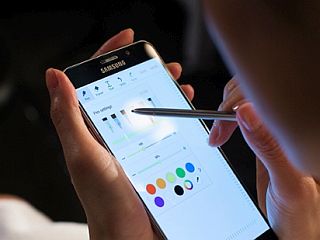 Samsung Galaxy S7 Tipped to Reintroduce MicroSD Card Support