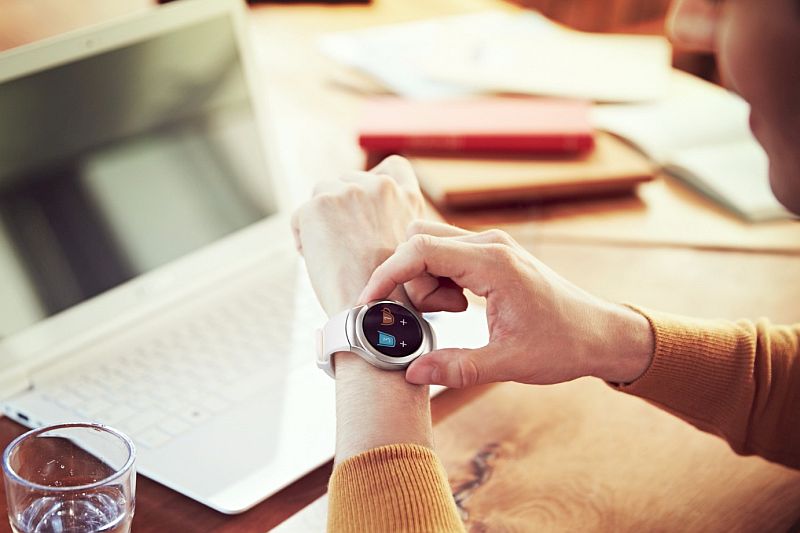 Samsung Gear S2 Gear S2 Classic Smartwatches Launched Starting Rs