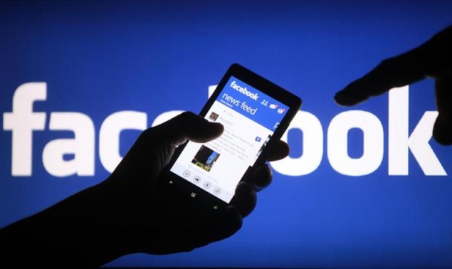 Facebook begins testing auto-playing video ads on users' news feeds